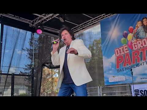 Olaf der Flipper 12.06.2022 bei der Rewe Party Tour in Aachen