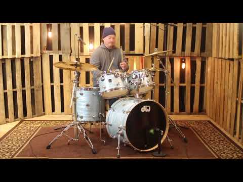 DW Santa Monica Pale Blue Oyster Drum Set - 22,12,13,16 - SO#1162397