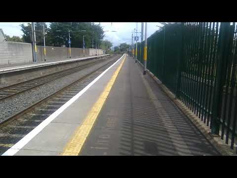 Enterprise DVT no.9004 passes through Howth Junction on its way to Connolly station