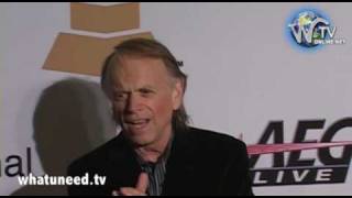 Al Jardine from The Beach Boys arrives at Clive Davis 2010 Pre Grammy Gala.mp4