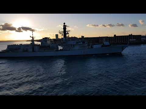 Hms St Albans entering Portsmouth harbour 28/11/2017