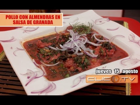 POLLO CON ALMENDRAS EN SALSA DE GRANADA