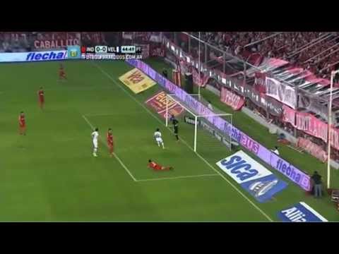 Rolón le apuntó al mismo lugar. Independiente 0 - Vélez 0. Fecha 3. Primera División 2014. FPT