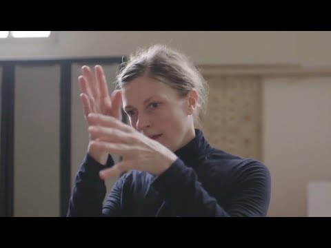 How to build a choreographic phrase