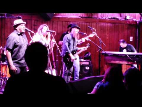 John Gaar band - Hold on