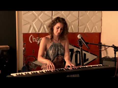 Jazz in the Yard: The Bumblin' Bees