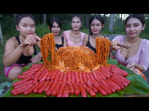 How to cook noodle chili with hotdog recipe and eat - Amazing cooking