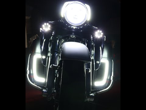 Kuryakyn Tracer LED Fairing Lower Grills on 2019 Street Glide CVO