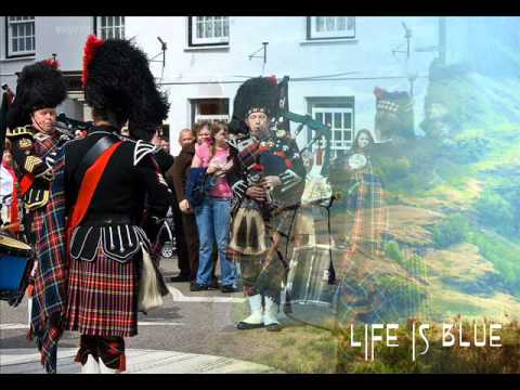 Scottish Bagpipes   The Black Watch and Argyll & Sutherland Highlanders   Pipes and Drums   Traditional Selections