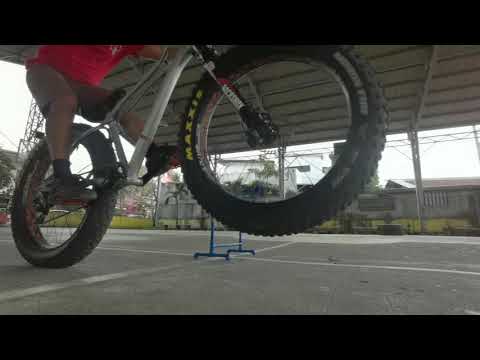 Fatbike bunny hop