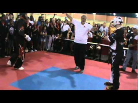 Raymond Daniels vs  Ross Levine Team Figthing