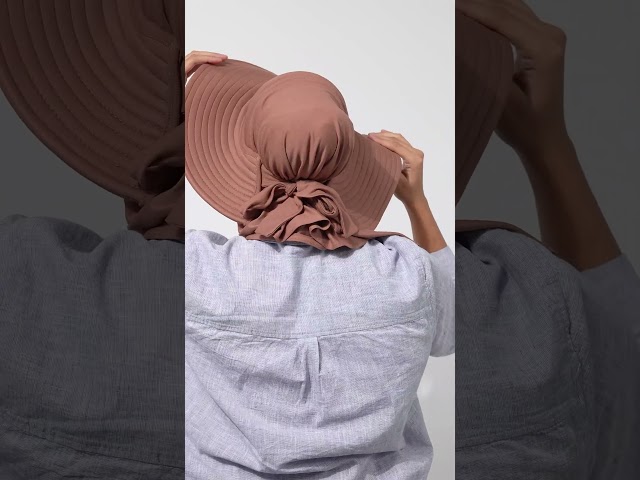 حجاب الشاطي مع قبعة