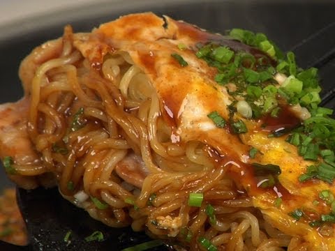 広島お好み焼き (Hiroshima Okonomiyaki)