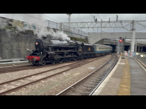 London Polar Express 44871 + 47848 Leaving London Euston (12/12/25) 