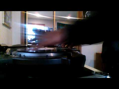 Tollah Scratching To A Dj Premier Beat.