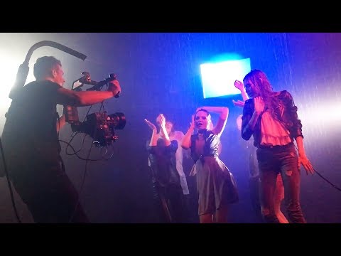 Backstage: On a Rainy Night