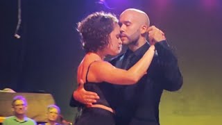 Motivo Sentimental (Di Sarli) Valentina Masari y Leonardo Pankow. Alsina Tango Club. 8feb25 (2/3)