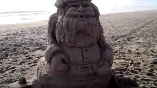 preview picture of video 'Sandcastle Santa Claus Wrightsville Beach NC'