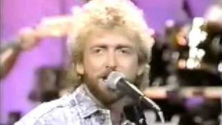 Keith Whitley-&quot;Hard Livin&#39;&quot; (Live TV Appearance-1986)
