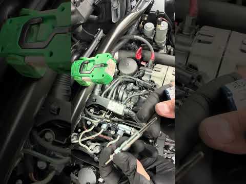 Glow plug replacement, not easy on bmw #diyautorepair #mechanic #carrepairtips #automobile