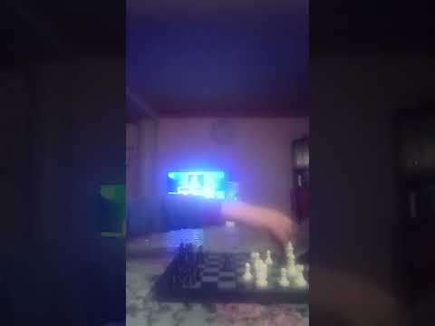 Maraqlı şahmat oynadıq