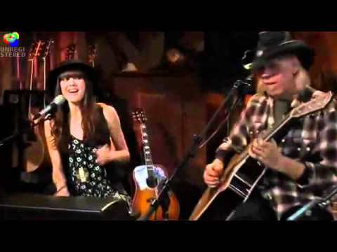 Nothing But A Miracle - Diane Birch & Daryl Hall (live)