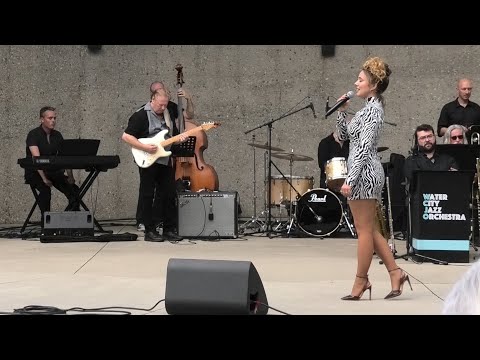Haley Reinhart "Gee Baby, Ain't I Good To You"  Kenosha Jazz Festival, Wisconsin