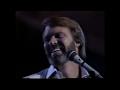 Glen Campbell at the World's Fair in Knoxville, TN (1982) - American Trilogy