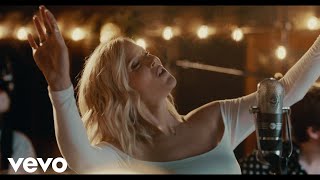 Joss Stone - Bring on Christmas Day (Live)
