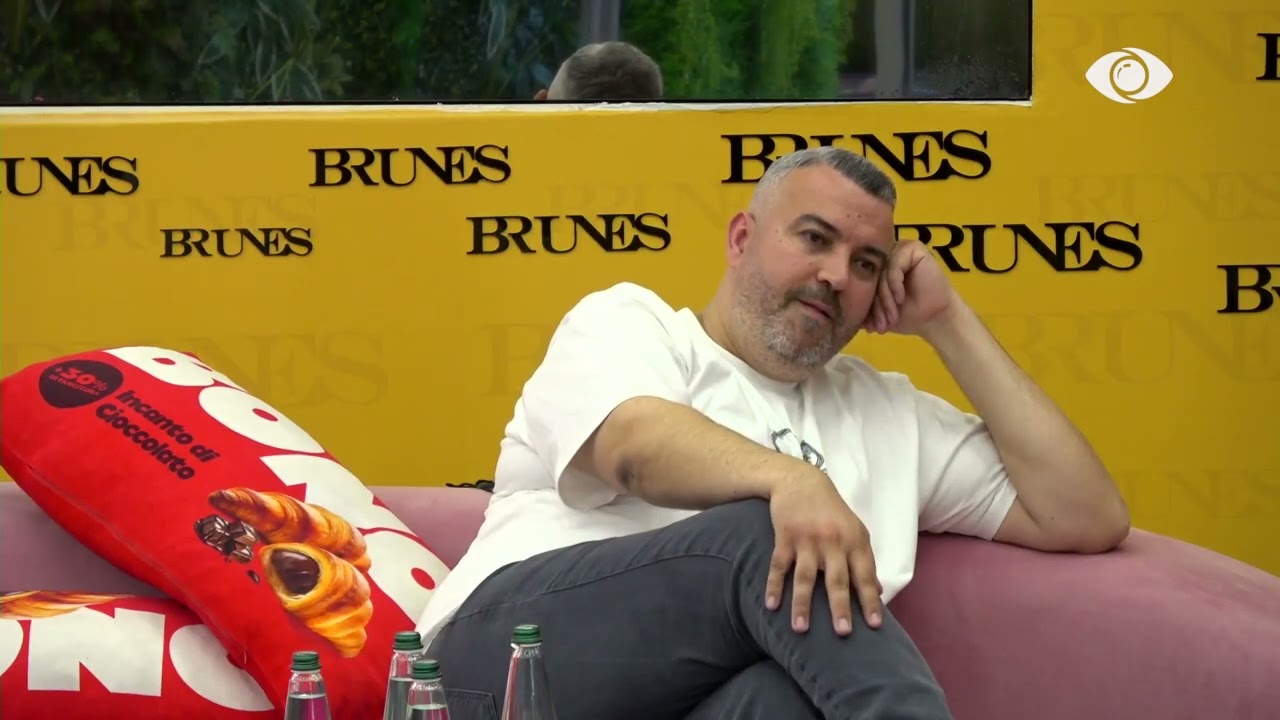 Edisa më ke munguar shumë/ Juela i drejtohet banores, teksa Kristi është pranë saj