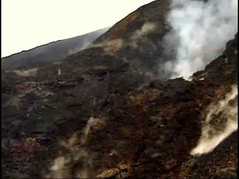 1977 年 3 月のピトン・ド・ラ・フルネーズの噴火 - 定義