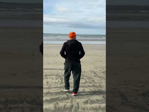 Mom dad first time on beach in NEWZEALAND ☺️☺️