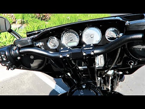 Kraus T-Bars on a Street Glide Special│Parts Detailed