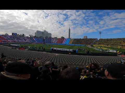 "Hinchada de Nacional silencia a Peñarol" Barra: La Banda del Parque &bull; Club: Nacional