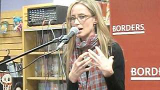 Chely Wright answers a question from the audience