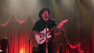 Nathaniel Rateliff &amp; The Night Sweats - Trying So Hard Not To Know (LIVE)