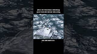 Download lagu This man was trapped alone in a big flood, his house was almost submerged #filmstoryline #film mp3