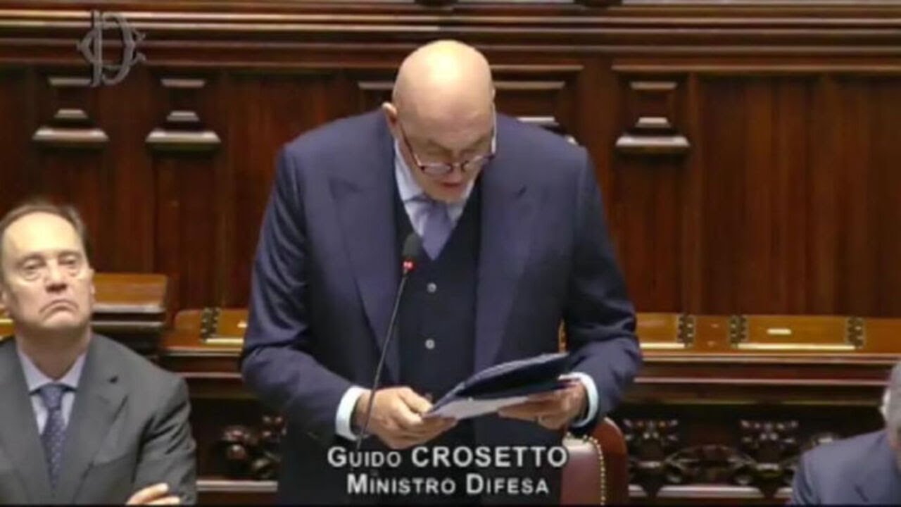 Crisi Golfo, Crosetto: Massimo livello di protezione dell'aerea nazionale, può succedere di tutto