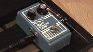 Video thumbnail for DOD Vintage Chorus 460 guitar effects pedal demo with Les Paul & Jaguar Twin Amp by gearmanndude