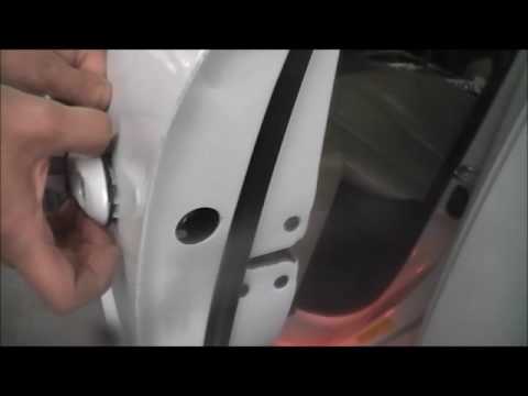 How to Remove an Outer Door Handle  on a Hyundai Santa Fe