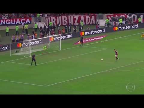 Gol nas cobranças de pênalti contra o Emelec na Libertadores de 2019