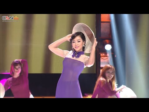 Thể hiện bởi Hà Thanh Xuân