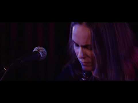 Hannah Tolf - Tracks (live at Nefertiti -19)