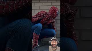 Spiderman deu um grande medo na mulher aranha branca #shorts #spiderman