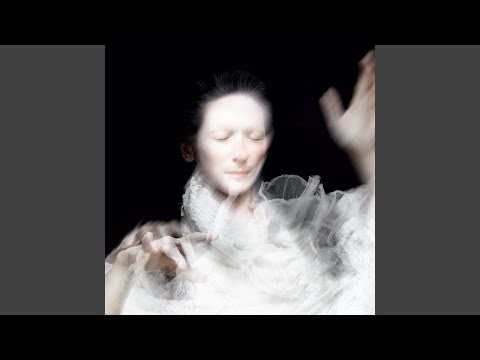 Video thumbnail for Ceci Est Ma Main