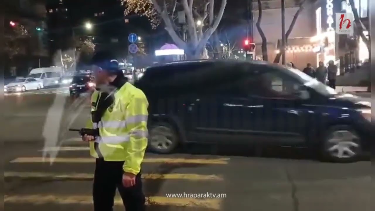 Փաշինյանի պատճառով մարդկանց չեն թողնում փողոց անցնել