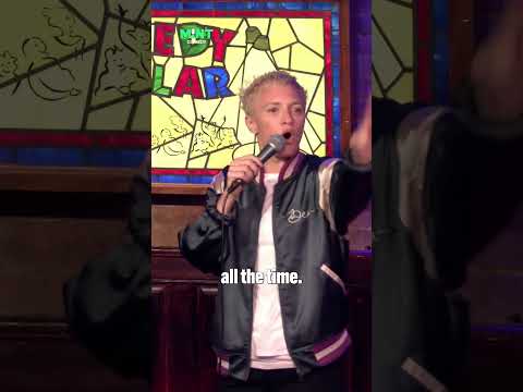 WOULD YOU RATHER QUEER EDITION | Emma Willmann #comedy #lgbtiq #boxingtraining