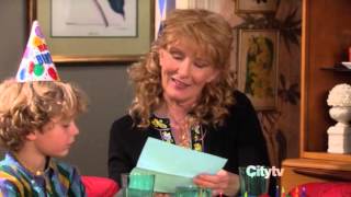 How I Met Your Mother S06E02 Barney and Loretta (Stand by me)