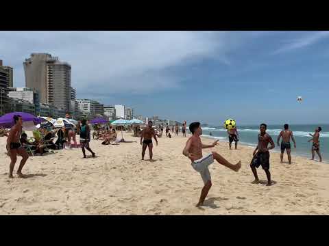 Parece fácil jogar altinha!