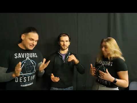 Turning heads to Dust